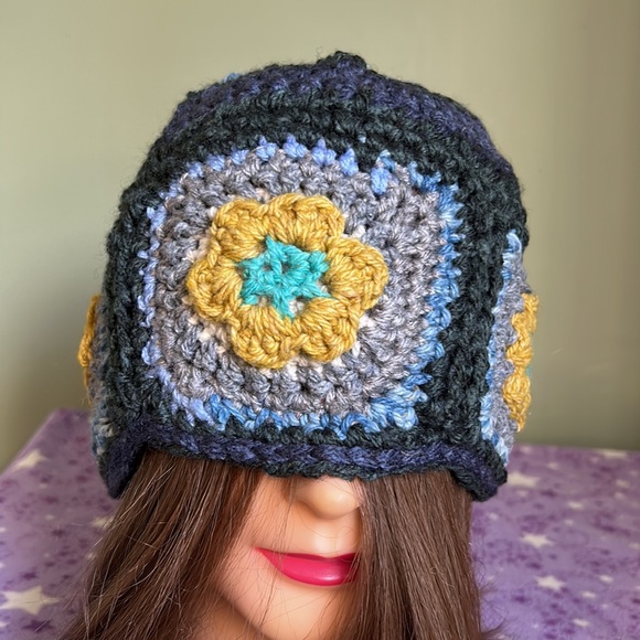 Colorful Crochet Patchwork Beanie soft wool yarn medium comfortable - Picture 3 of 6